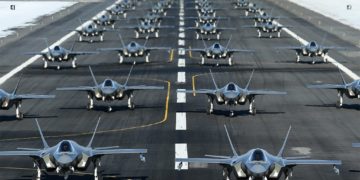 Φρενίτιδα εξοπλισμών, αλλαγή συσχετισμών