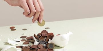 Ανέμελοι στο σφαγείο της ακρίβειας