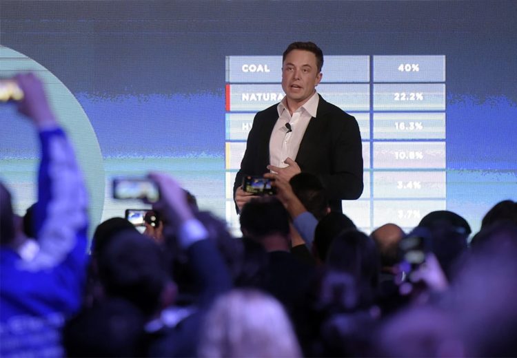 Ίλον Μασκ: Κερδοσκοπικά παιχνίδια δεκάδων δισ. δολαρίων με το Twitter