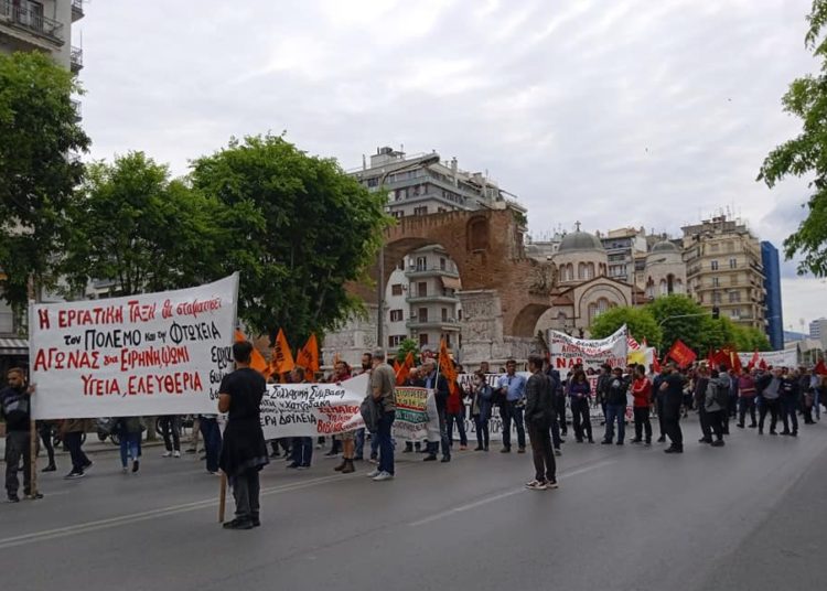 Μαζικές κινητοποιήσεις για την Εργατική Πρωτομαγιά σε όλη τη χώρα