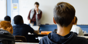 Αναζητώντας την κλεμμένη παιδικότητα