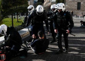 Δικάζουν την αγωνιζόμενη νεολαία! Να αποσυρθούν όλες οι κατηγορίες.