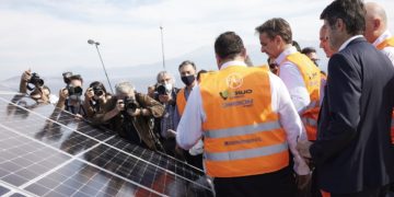 Κλιματικός νόμος: Ιδιώτες ανάδοχοι σε νησιά και νέο χαράτσι