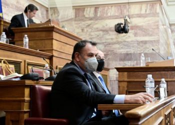 «Δεν είναι κακό να είσαι δεδομένος, δεν είναι κακό να είσαι προβλέψιμος», λέει για τις βάσεις ο Ν. Παναγιωτόπουλος