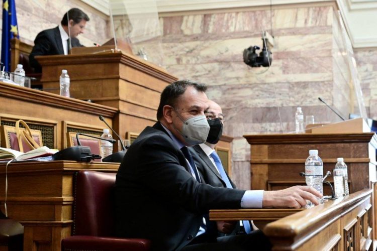 «Δεν είναι κακό να είσαι δεδομένος, δεν είναι κακό να είσαι προβλέψιμος», λέει για τις βάσεις ο Ν. Παναγιωτόπουλος