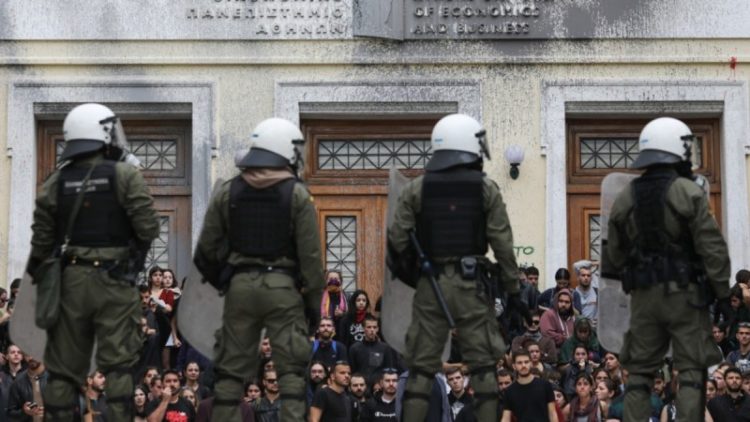 ΟΠΠΙ: Σχεδιάζουν «φιέστα», ας ετοιμαστούν για κινηματική απάντηση