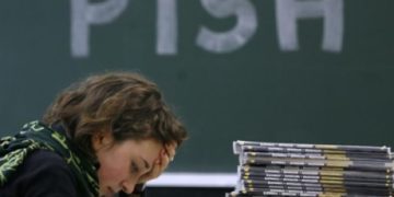 Στάση εργασίας (18/5) και κινητοποιήσεις ενάντια στις εξετάσεις Pisa και τις αγωγές της Κεραμέως