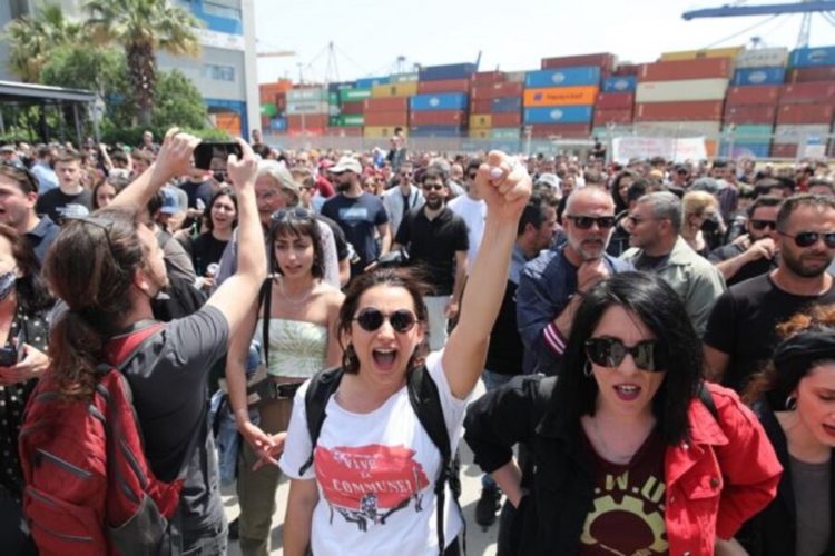 Στα… πόστα του απεργιακού αγώνα οι εργάτες της COSCO