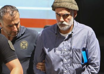 Στον Κορκονέα ελαφρυντικά, στη νεολαία σφαίρες