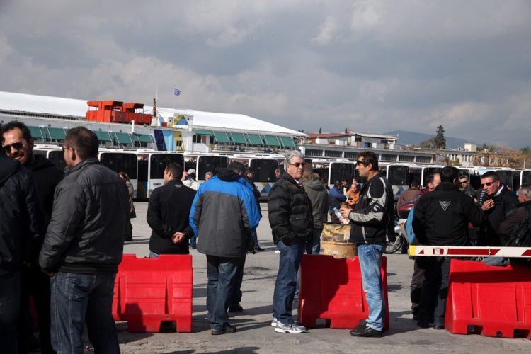 Διοίκηση ΟΣΥ και ΠΑΣΚΕ – ΔΑΚΕ μεθοδεύουν την κατάργηση του απεργιακού δικαιώματος