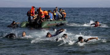 Ο ΟΗΕ τεκμηριώνει τα pushbacks, η κυβέρνηση επιτίθεται στον Ιάσονα