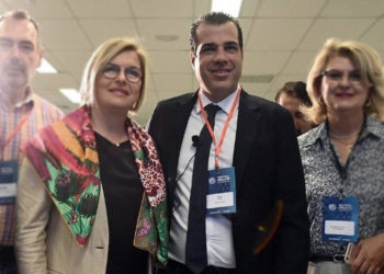 (Κορονο)πάρτι αδιαφορίας και κυνισμού
