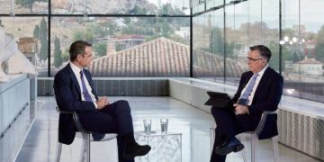 Κυβέρνηση: Ακροδεξιά κι ακροκεντρώους επιστρατεύει για τις εκλογές