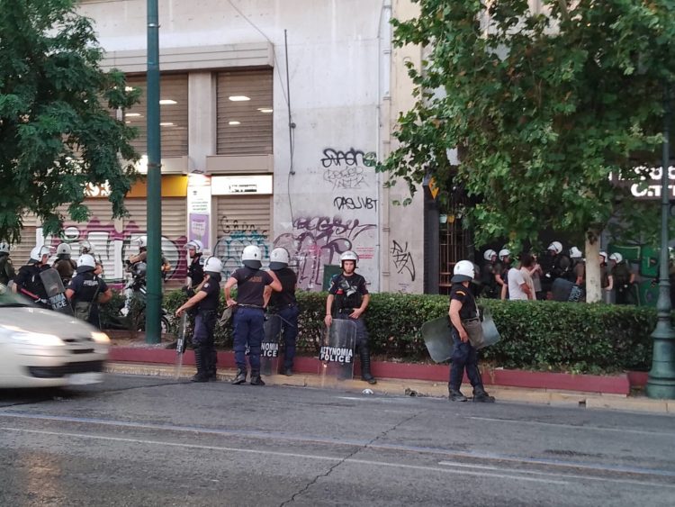 Αμόκ βίας και καταστολής στην πορεία για Γ. Μιχαηλίδη (βίντεο)