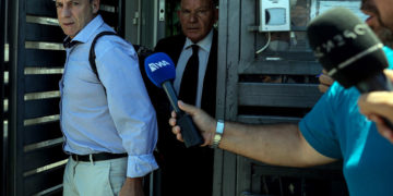 Λιγνάδης: Καταδικάστηκε ως βιαστής, αλλά φυλακή δεν μπαίνει