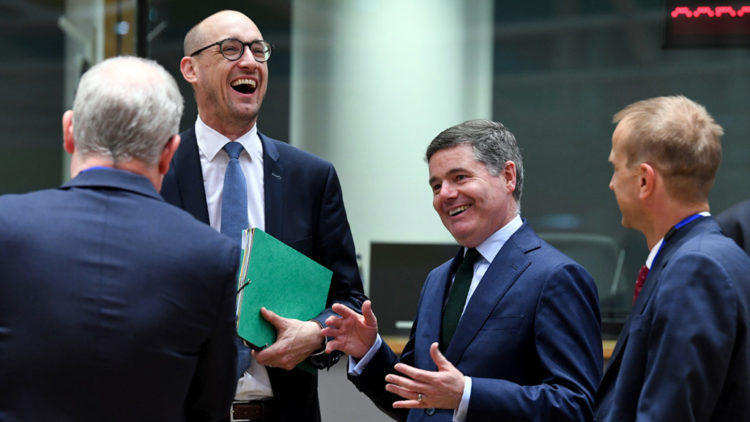 Εφιάλτης στην ΕΕ: Ψίχουλα μόνο για πληβείους, δημοσιονομική πειθαρχία για όλους