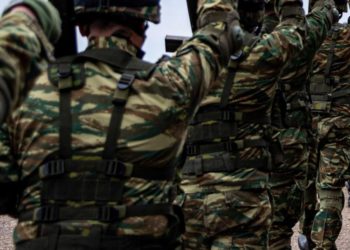 Μόρια: Φυλακή και για τους φαντάρους
