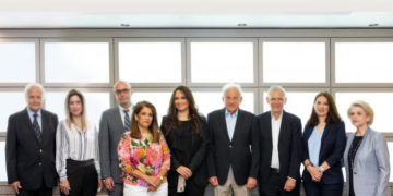 Το μεγαλοκαθηγητικό κατεστημένο Δούρειος Ίππος ιδιωτικοποίησης