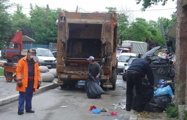 Δήμος Βύρωνα: Συνεχή εργατικά «ατυχήματα» στην καθαριότητα