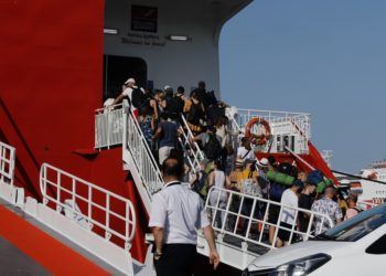 Σε κίνδυνο η ασφάλεια επιβατών και ναυτεργατών – Με ελλιπή πληρώματα ταξιδεύουν τα πλοία