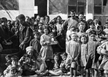 1922: Το δράμα της προσφυγιάς- Ξεριζωμός, εκμετάλλευση και ρατσισμός