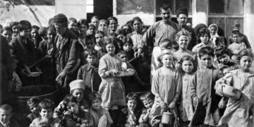 1922: Το δράμα της προσφυγιάς- Ξεριζωμός, εκμετάλλευση και ρατσισμός