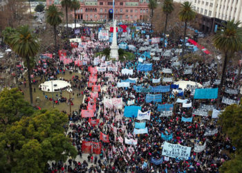 Σχόλια στο ημίφως 23.7