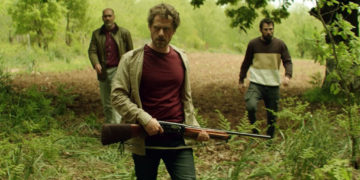 «Αγέλη προβάτων» σε μια κοινωνία λύκων