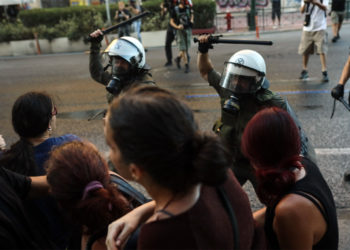 Αμόκ βίας και καταστολής στην πορεία για Γ. Μιχαηλίδη (βίντεο)