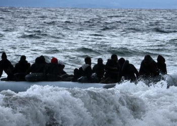 Καταγγελία: Έριξαν τους πρόσφυγες στη θάλασσα χωρίς σωσίβια, τρεις νεκροί