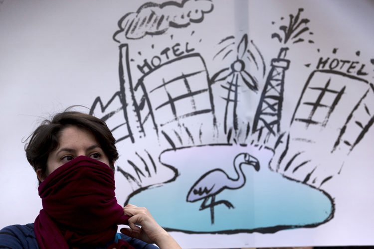 Μόνο ο λαός  σώζει τον λαό και το περιβάλλον