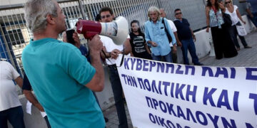 ΝΔ – ΣΥΡΙΖΑ: Ανταγωνισμός δουλικότητας υπέρ του εφοπλιστικού κεφαλαίου!