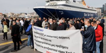 Υποκλοπές: Αναπάντητες οι καταγγελίες της ΠΕΝΕΝ για «κουκούλωμα»