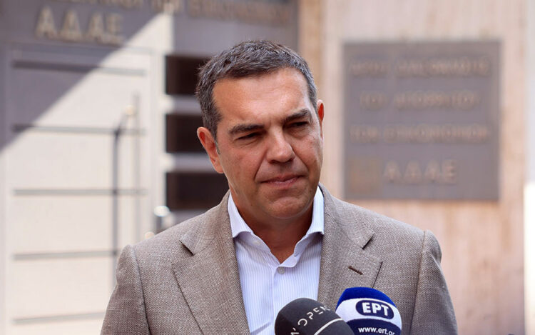 ΣΥΡΙΖΑ: Κόντρα στον Μητσοτάκη,  θετικός στην «υγιή κεντροδεξιά»