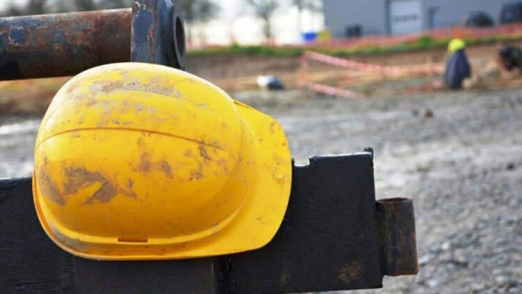 Δεκάδες εργάτες στο «εκτελεστικό απόσπασμα» των αφεντικών