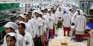 Η Ινδία ανεβαίνει κατηγορία, όχι όμως και οι Ινδοί