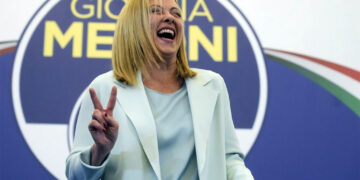 Η Μελόνι πρωθυπουργός – Θλιβερή παρένθεση ή ανάγκη του κεφαλαίου;