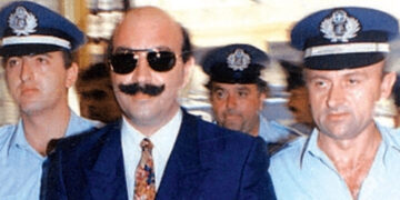 Χούντες και μουστάκια