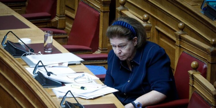 Ξεπλένοντας την αρχαιοκαπηλία