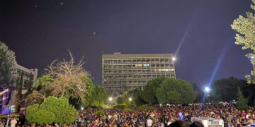 Κονσέρτο για δακρυγόνα στο ΑΠΘ: δολοφονική επίθεση στη μεγάλη συναυλία