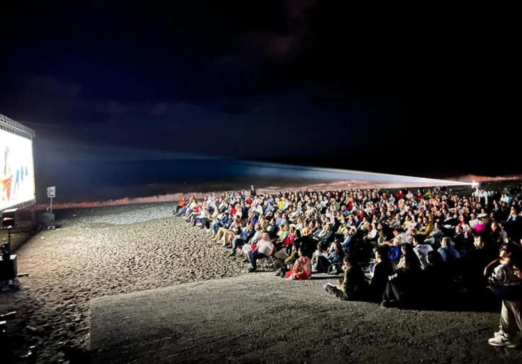 Το τρίγωνο της θλίψης: Κρουαζιέρα στην άκρη των ταξικών διαφορών