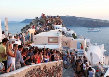 Τουρισμός για όλους ή για λίγους;