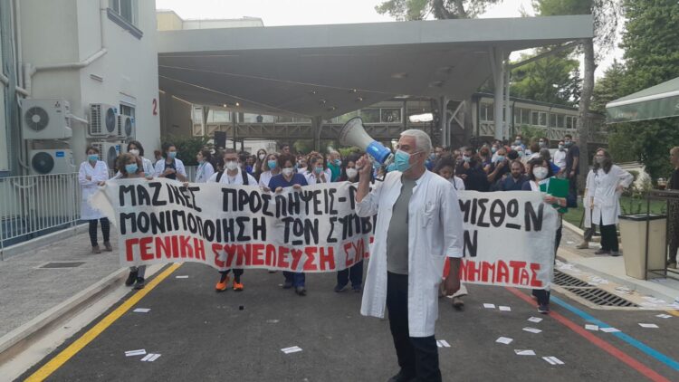 ΟΕΝΓΕ για απειλές Πλεύρη: «Αυτοί με τις ντουντούκες» κράτησαν όρθια τα νοσοκομεία στην πανδημία