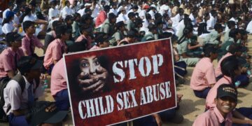 Παγκόσμια μάστιγα η εκμετάλλευση-κακοποίηση παιδιών