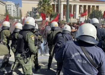 Χτύπησαν ξανά φοιτήτριες/ες, αλλά δεν μπορούν να σταματήσουν το κίνημα! (φωτο-βίντεο)
