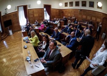 Πόρισμα-ξέπλυμα από τη ΝΔ,  νόμιμες οι μαζικές υποκλοπές