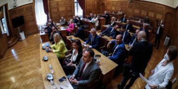 Πόρισμα-ξέπλυμα από τη ΝΔ,  νόμιμες οι μαζικές υποκλοπές