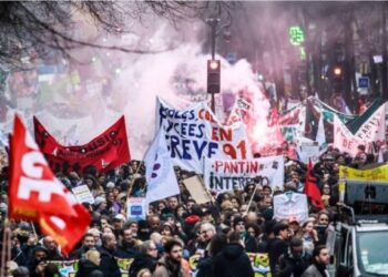 Μια δίκαιη και αναγκαία απεργία παραλύει τη Γαλλία