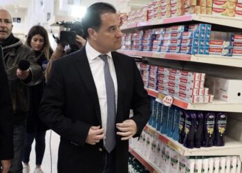 Ένα «καλάθι» στάχτη  στα μάτια