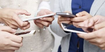 Κινητή τηλεφωνία: «Χρυσάφι» οι κάρτες ανανέωσης, χωρίς μονάδες οι νέοι